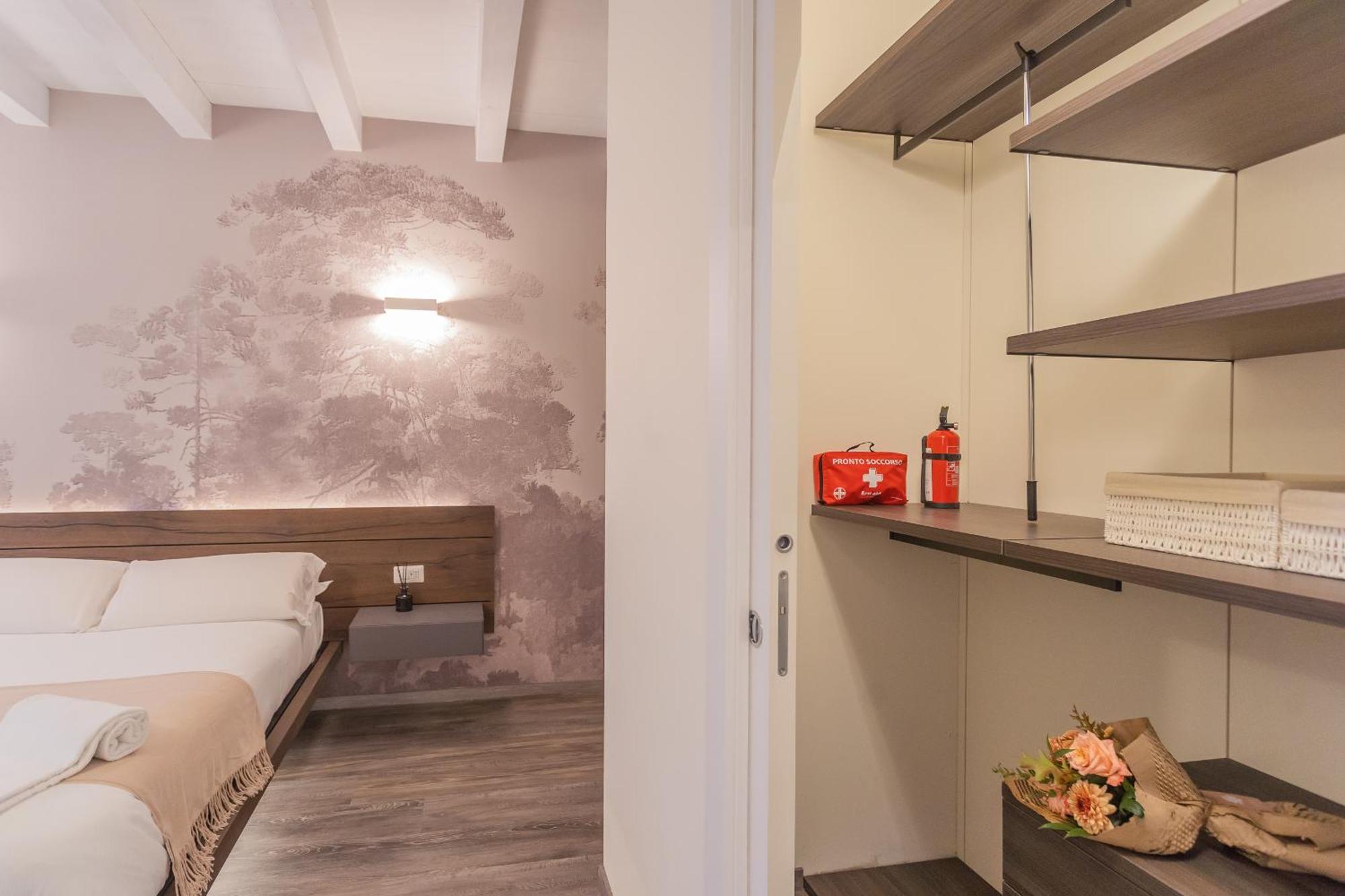 Modern & Stylish Apartment In Como City By Rent All Como Eksteriør billede